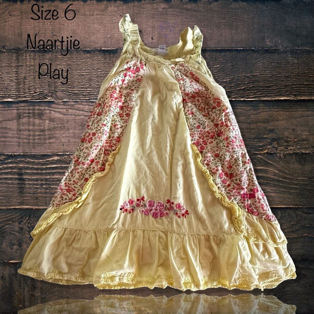 Size 6 Naartjie Aston Floral Dress PLAY